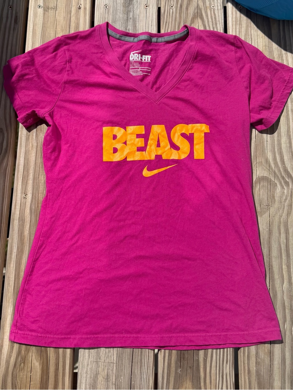 Women’s Nike BEAST Dri-Fit T-Shirt, Hot Pink. Size Large